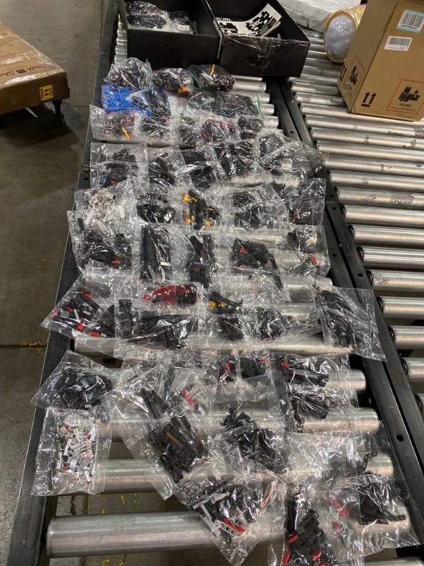 Photo 1 of Nifeliz Black Sports Car MH34  Model Cars Kits  (3168 Pieces, Upgraded)
**Some opened bags of parts**