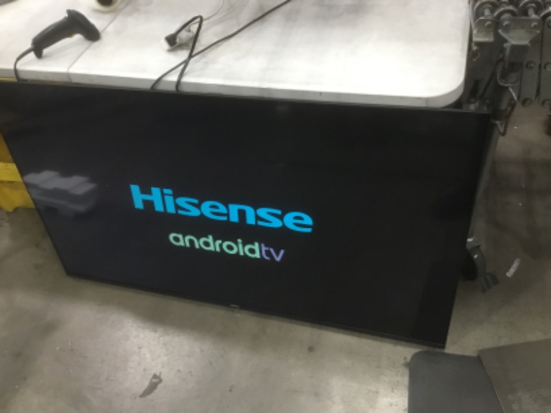 Photo 3 of Hisense - 55" Class U6G Series Quantum ULED 4K UHD Smart Android TV
