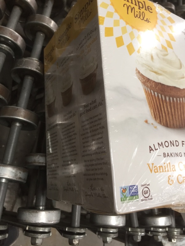 Photo 4 of ** Expires on 01/18/2022 ** Simple Mills Almond Flour Baking Mix, Gluten Free Vanilla Cake Mix, Muffin pan ready, Good for Baking, Nutrient Dense, 11.5oz, 3 Count
