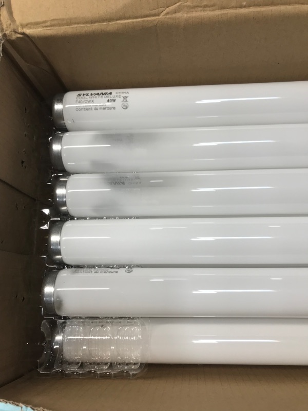 Photo 3 of *** ONLY 17*** SEE PICTURES FOR DAMAGES***
Sylvania
40-Watt 4 ft. Linear T12 Fluorescent Tube Light Bulb Cool White (30-Pack)
