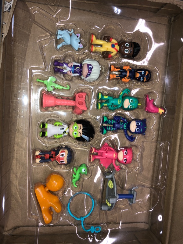 Photo 1 of Disney Junior PJ Masks 17-Piece Deluxe Figure Set [Includes Catboy, Owlette, Gekko, Romeo, Luna Girl, Night Ninja, Munkigu & Newton Star!]
