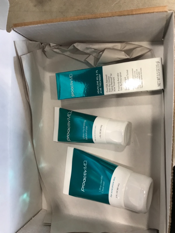 Photo 2 of NEW**STILL SEALED**NOT REFUNDABLE**SOLD AS IS**ProactivMD Adapalene Gel Acne Kit - with Adapalene Gel Acne Treatment, Green Tea Face Cleanser, and Moisturizer with Hyaluronic Acid- 30 Day Kit