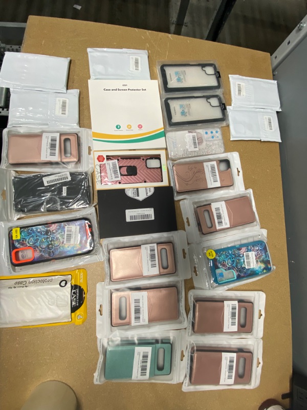 Photo 1 of *Non- Refundable* Assortment of Miscellaneous Samsung case and screen protector, 23 Items 

