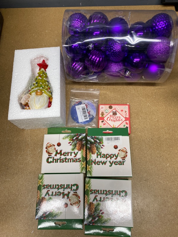 Photo 1 of *Non- Refundable* Assortment of Miscellaneous Christmas  Items 
