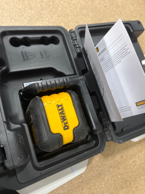 Photo 2 of "DeWALT DW08802CG 40-Foot Locking Pendulum Green Cross Line Laser Level"
