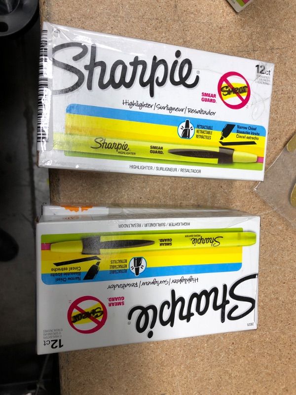 Photo 2 of 2 PACKS OF- Sharpie Accent Retractable Highlighters, Chisel Tip, Fluorescent Yellow, Box of 12
