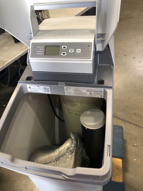 Photo 2 of **Damaged* Missing parts*  GE Water Softener System | 30,400 Grain | Reduce Hard Mineral Levels at Water Source | Reduce Salt Consumption | Improve Water Quality for Drinking, Laundry, Dishwashing & More | Gray
