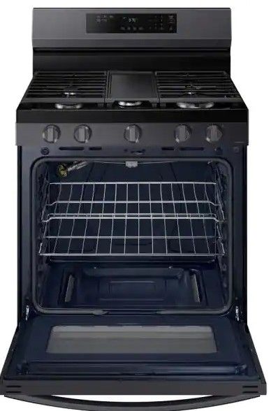 Photo 1 of ***DAMAGED** Samsung
6.0 cu. ft. Smart Freestanding Gas Range with 18K BTU Dual Power Burner in Black Stainless Steel