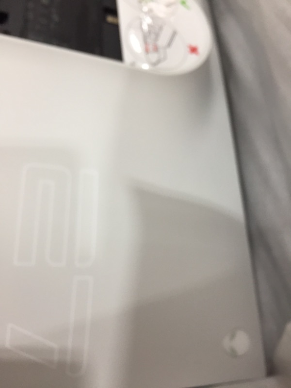 Photo 1 of Alienware 27 Gaming Monitor - AW2721D (Latest Model) - 240Hz, 27-inch QHD, Fast IPS Monitor with VESA DisplayHDR 600
SCREEN GLITCHES