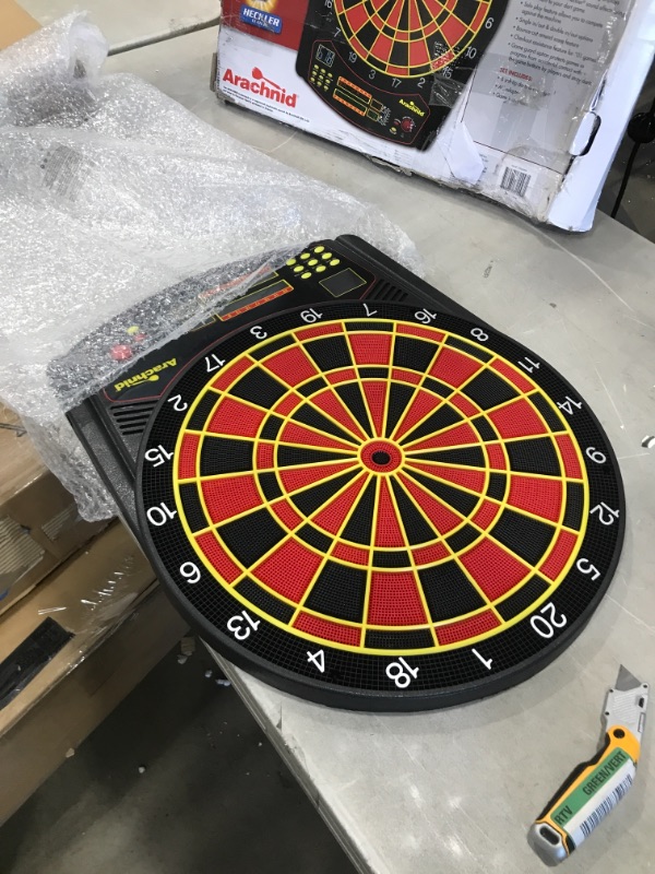 Photo 2 of Arachnid Cricket Pro 450 Electronic Dartboard