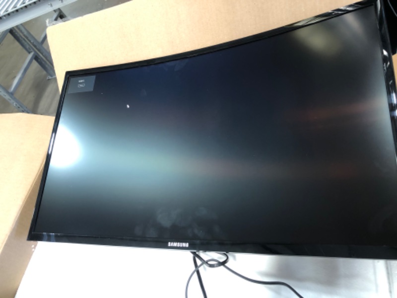 Photo 3 of SAMSUNG 27" Class CF398 Curved (1920 X 1080) LED Monitor - LC27F398FWNXZA
