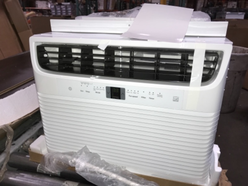 Photo 8 of  550-sq ft 115-Volt White Through-the-wall Air Conditioner Included ENERGY STAR
