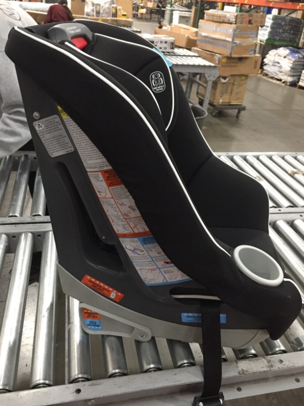 Photo 1 of Graco Admiral 65 Convertible Car Seat, Studio
