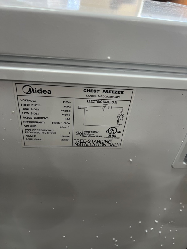 Photo 8 of Midea MRC050S0AWW Chest Freezer, 5.0 Cubic Feet, White
MINOR DENTS SEE PICTURES