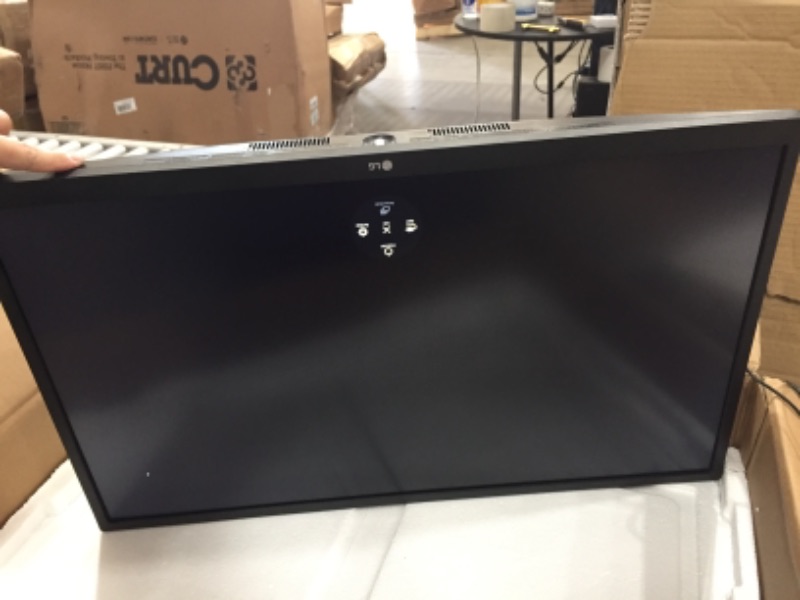 Photo 2 of LG 27" 16:9 FreeSync IPS Monitor