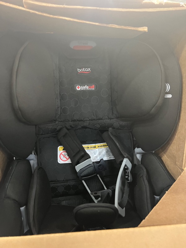 Photo 3 of Britax Boulevard ClickTight Convertible Car Seat, Circa
