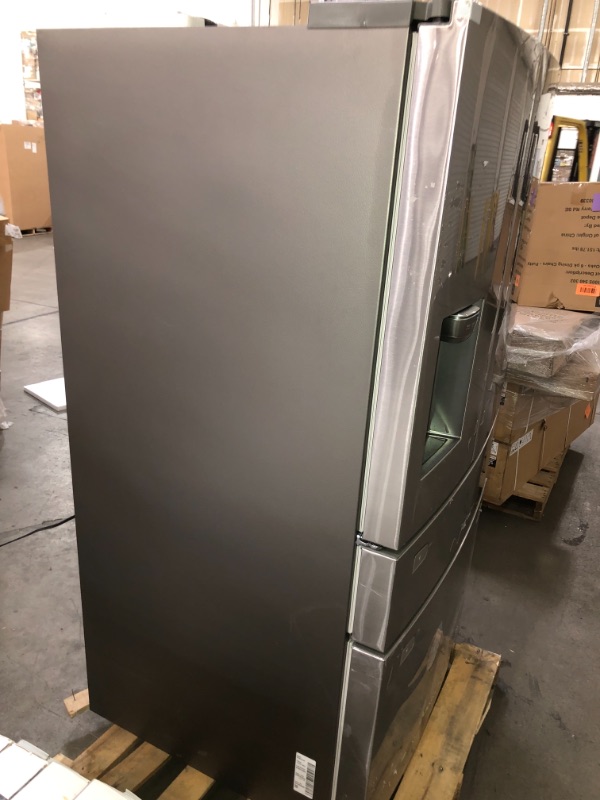 Photo 11 of Samsung 28 cu. ft. 4-Door French Door Refrigerator in Fingerprint Resistant Stainless Steel

