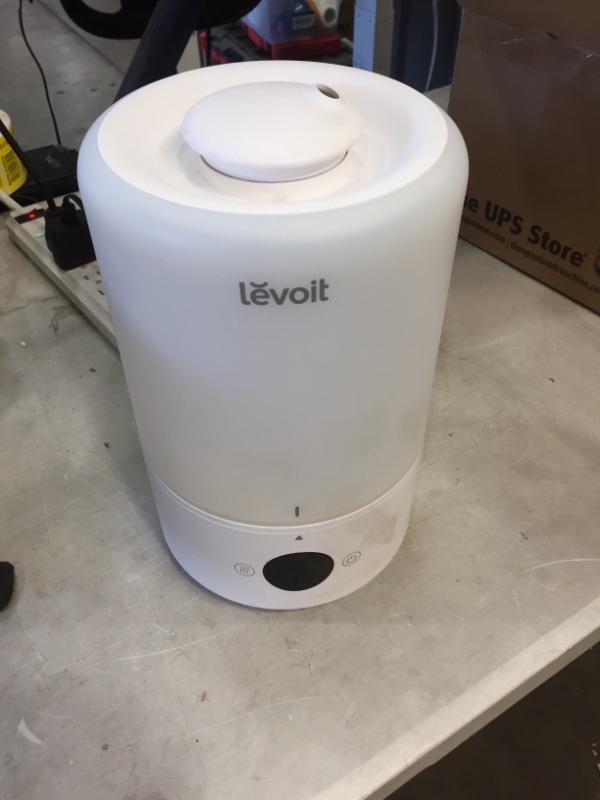 Photo 2 of *USED*
LEVOIT Humidifier, 3L, White