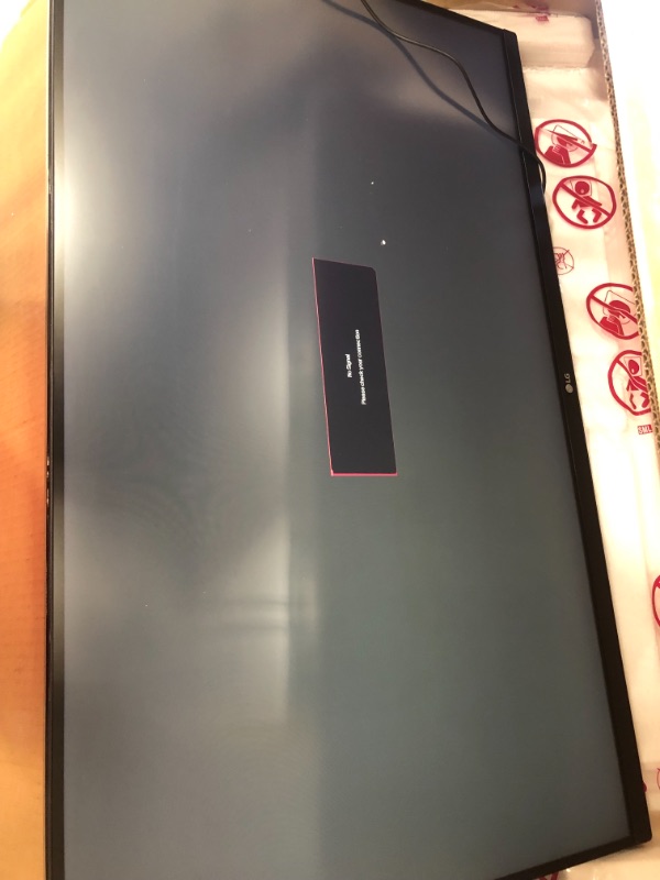 Photo 1 of LG 32" 2560x1440 HDMI DP 144hz 5ms 4K QHD Freesync Gaming Monitor - 32GK650-F