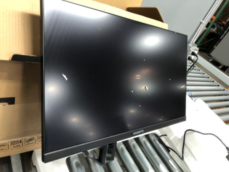 Photo 6 of USED: Gigabyte M27Q 27" KVM FreeSync 170 Hz QHD HDR IPS Gaming Monitor