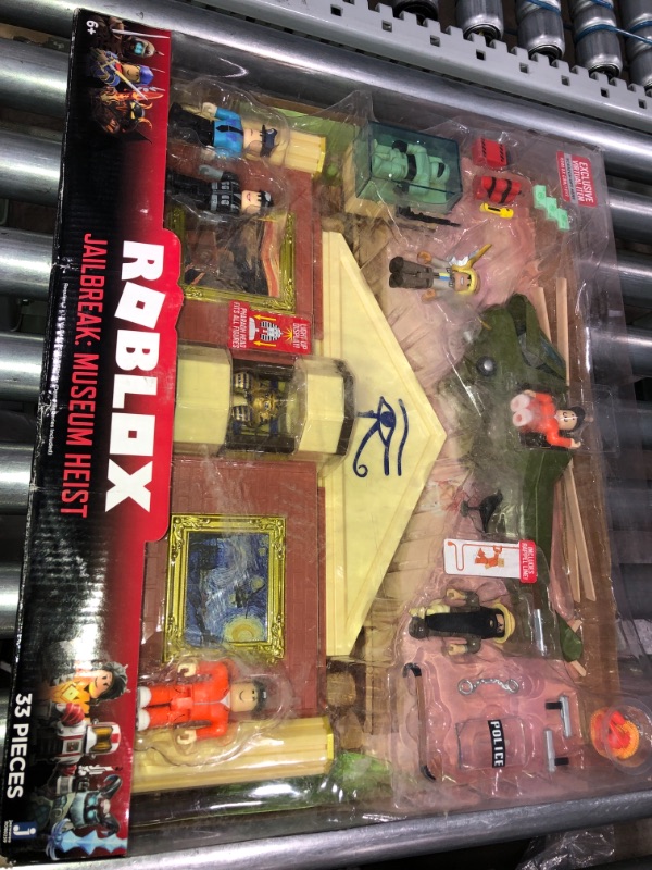 Photo 2 of Jazwares - ROBLOX Jailbreak: Museum Heist
