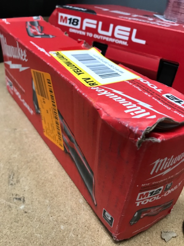 Photo 2 of "Milwaukee 2415-20 M12 12V 3/8' Right Angle Drill/Driver - (TOOL ONLY)