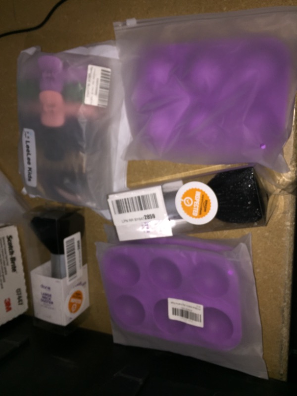 Photo 1 of *Non- Refundable* Assortment of Miscellaneous Items 