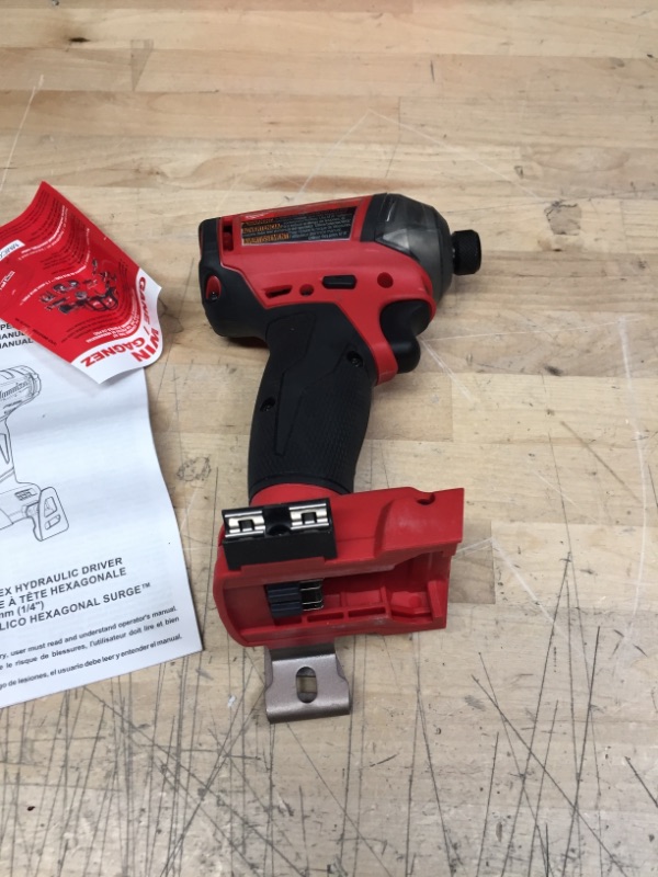 Photo 4 of "Milwaukee 2760-20 M18 FUEL 18V 1/4-Inch Surge Hex Hydraulic Driver-Bare Tool"