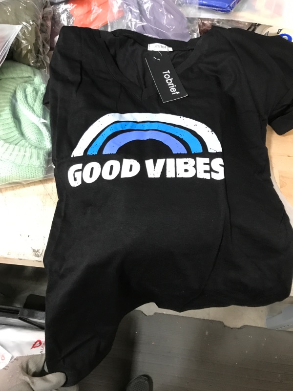 Photo 5 of TOPBRIEF WOMENS GOOD VIBES V NECK T SHIRT (BLACK) - SIZE MEDIUM *BUNDLED WITH* TOPBRIEF WOMENS BE KING GREEN V NECK TOP - SIZE LARGE *BUNDLED WITH** TOPBRIEF WOMENS ST PATRICKS DAY GREEN V NECK TOP -SIZE MEDIUM