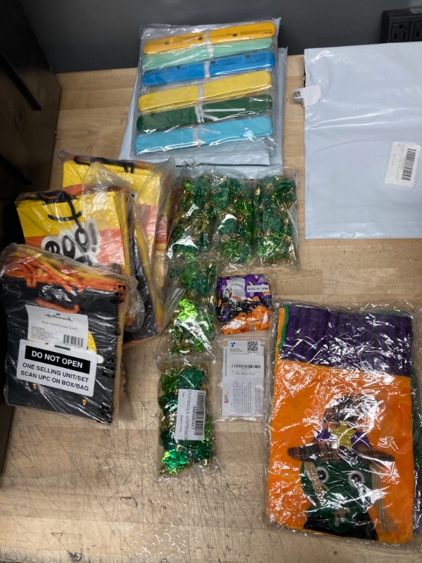 Photo 1 of ** NON-REFUNDABLE** ASSORTED MISCELLANEOUS PARTY ACCESSORIES 

