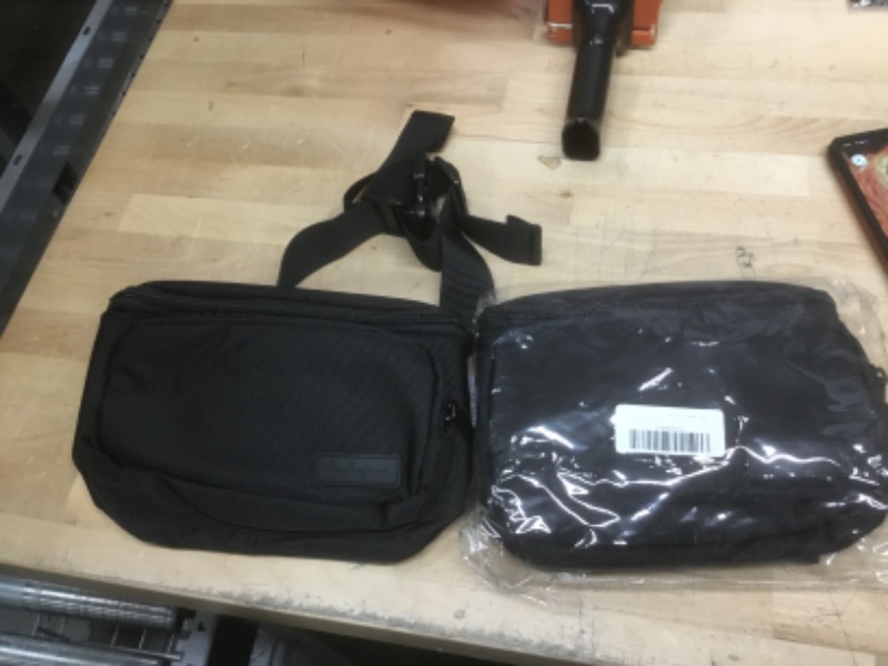 Photo 2 of SET OF 2
Audiofina Pack Waist bag with adjustable Strp for Travling and Daily Use
