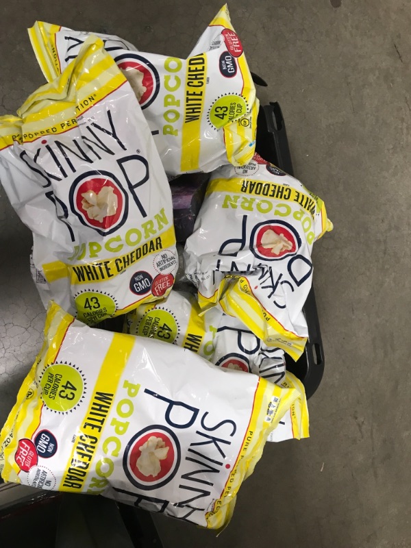 Photo 2 of ** EXP:04/02/2022*  ** NON-REFUNDABLE**  ** SOLD AS IS ** ** SETS OF 5**
SkinnyPop White Cheddar Popcorn, 4.4oz Grocery Sized Bag, Skinny Pop, Healthy Popcorn Snacks, Gluten Free
