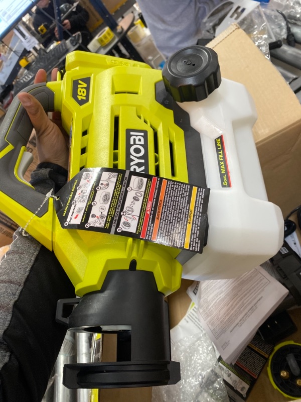 Photo 7 of RYOBI - ONE+ 18V Cordless Electrostatic 0.5 Gal Sprayer with 2.0 Ah Battery and Charger - P2890
