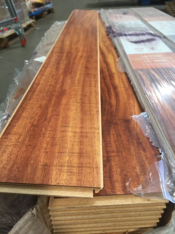 Photo 3 of (18 cases, 8 panels per case) ** some cases are dented at the corners**
Pergo Outlast+ 5.23 in. W Hawaiian King Koa Waterproof Laminate Wood Flooring (13.74 Sq. Ft./case), Medium
