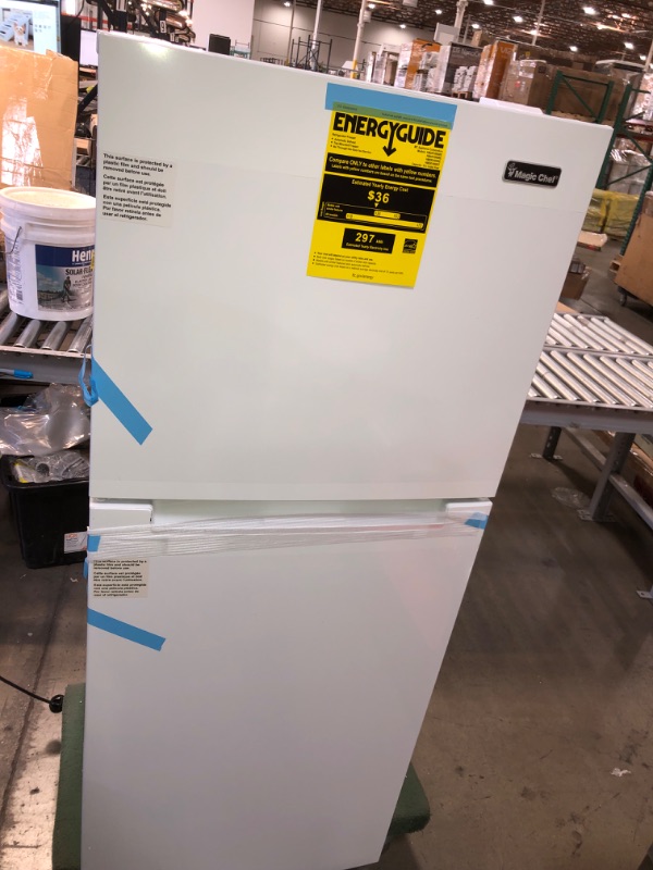 Photo 12 of Magic Chef 10.1 cu. ft. Top Freezer Refrigerator in White