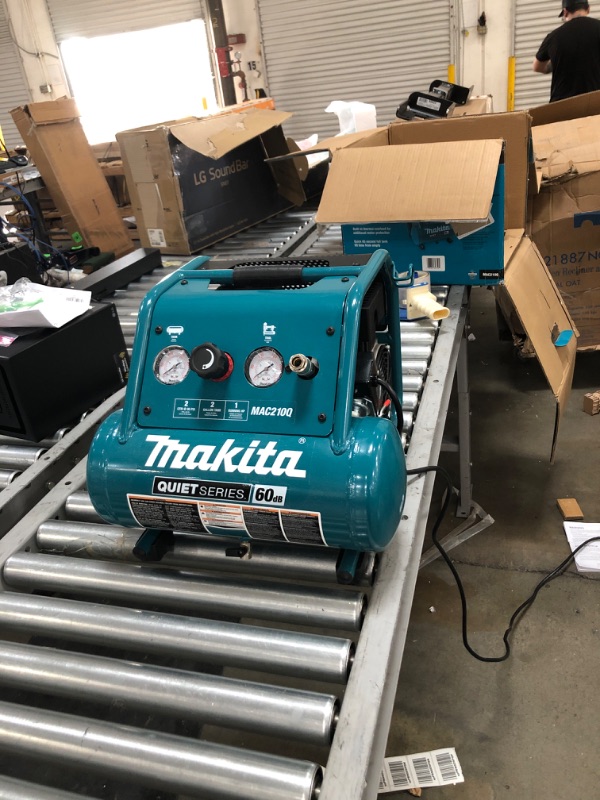 Photo 2 of **8TESTED, WORKS*** Makita MAC210Q Quiet Series 1 HP 2 Gallon Oil-Free Hand Carry Air Compressor
