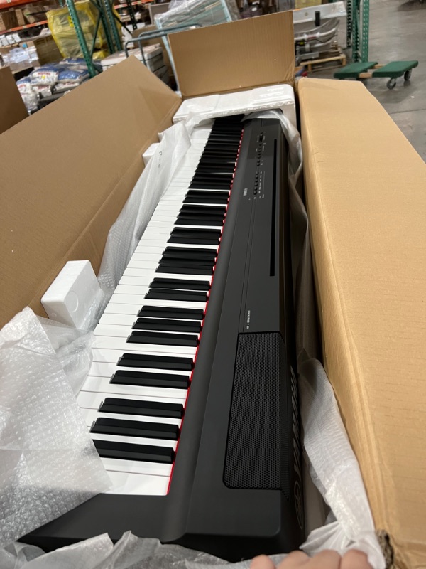 Photo 2 of Yamaha P-125 Digital Piano Black 88 Key
