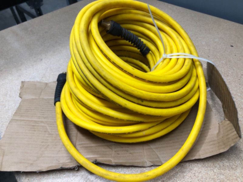 Photo 2 of 1/4 in. X 100 Ft. Hybrid Air Hose (D)
