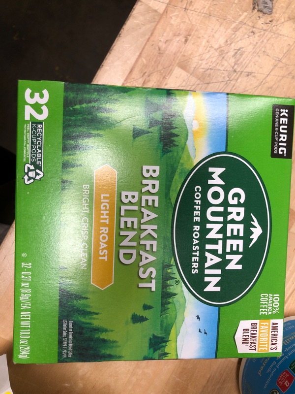 Photo 2 of **BEST BY: 1/8/2023**NONREFUNABLE**
Green Mountain Coffee Roasters Breakfast Blend, Single-Serve Keurig K-Cup Pods, Light Roast Coffee Pods, 32 Count
