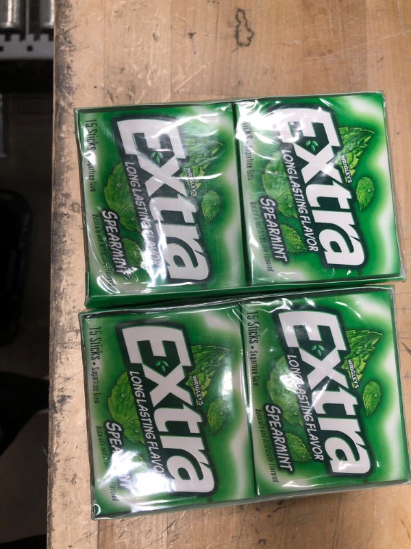 Photo 2 of **NONREFUNDABLE**BEST BY: 1/30/2023**
EXTRA Spearmint Sugarfree Chewing Gum, PACK OF 20 (15PIECES IN 1 PACK)