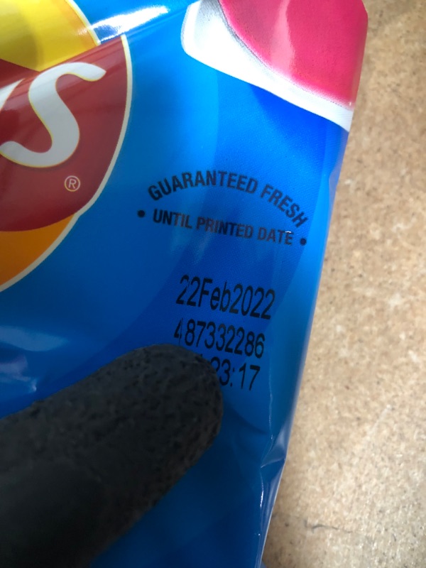 Photo 3 of *EXPIRED Feb 2022*
*NON REFUNDABLE*
Lay's Salt & Vinegar Flavored Potato Chips, 1 Ounce (Pack of 40)
