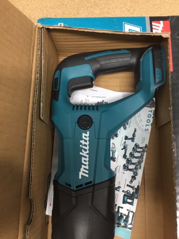 Photo 6 of "Makita XRJ04Z 18-Volt LXT Lithium-Ion Cordless Reciprocating Saw - Bare Tool"
