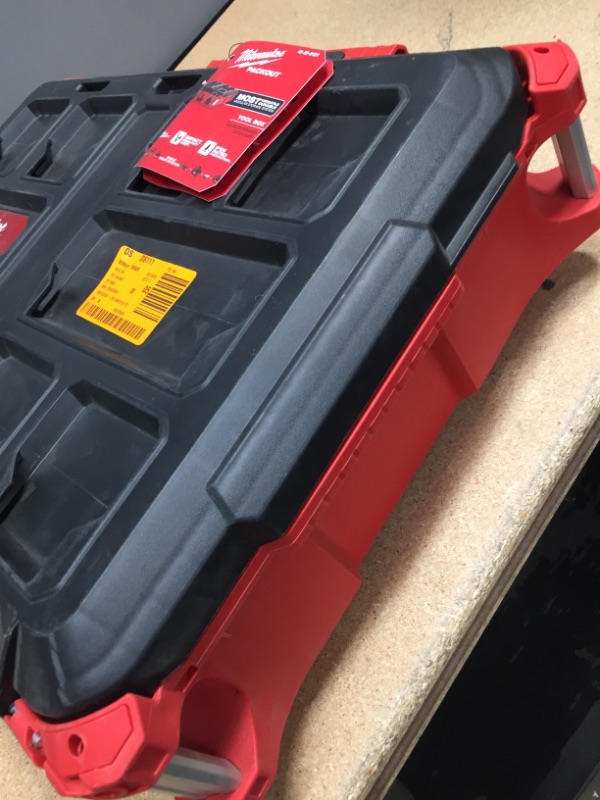 Photo 3 of "Milwaukee 48-22-8424 75-Pound Capacity Polymer Packout Standard Tool Box"
