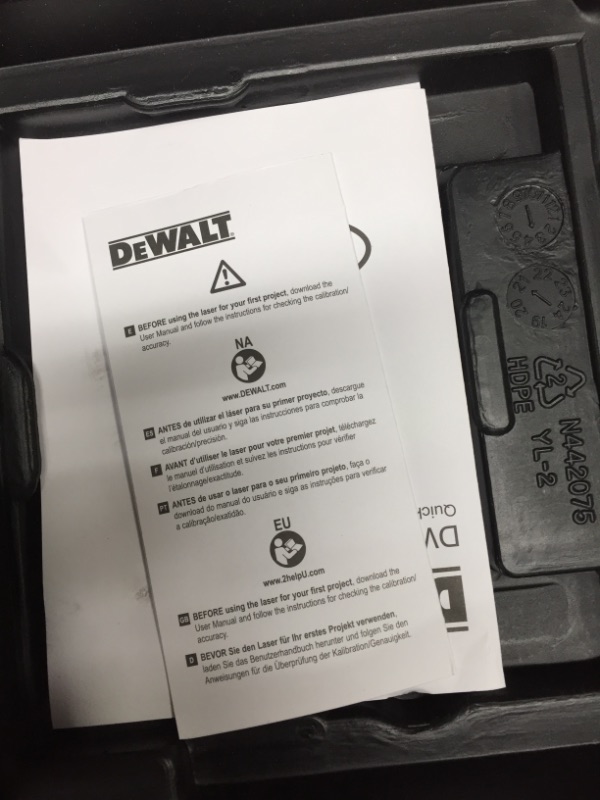 Photo 4 of "DeWALT DW088CG Green Self Leveling Cross Line Laser"
