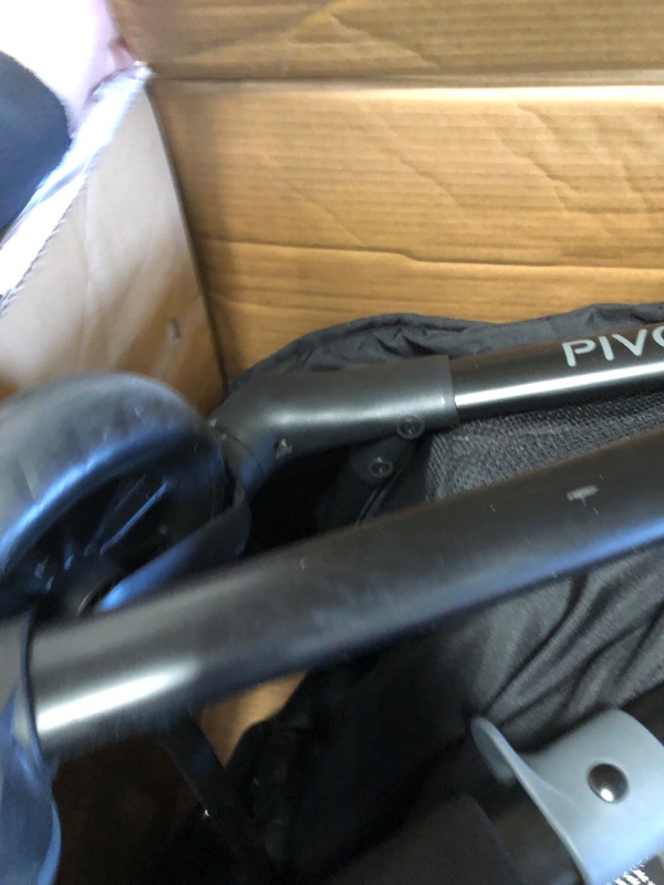 Photo 3 of Evenflo Pivot Modular Travel System With SafeMax Car Seat