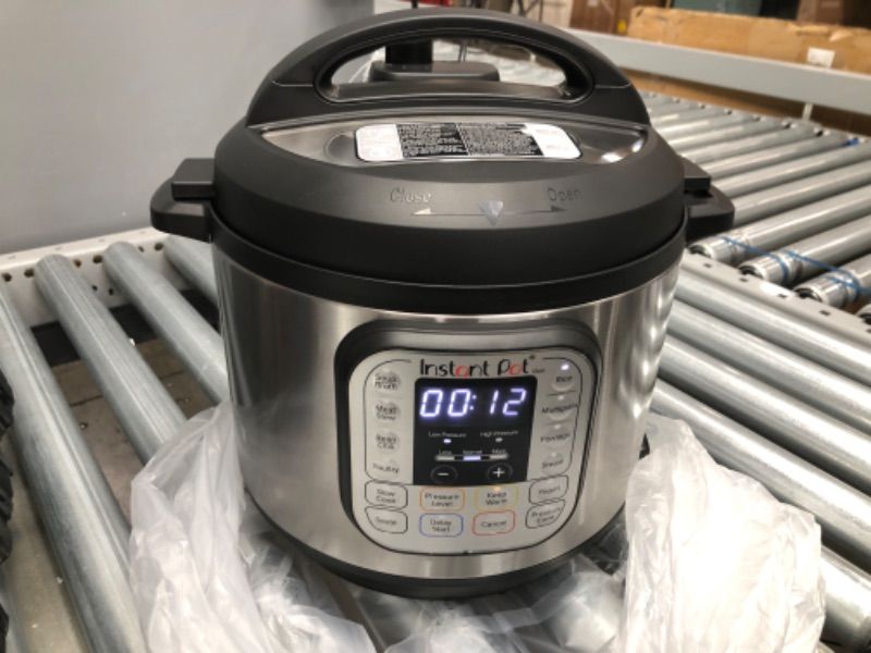 Photo 2 of Instant Pot Duo 7-in-1