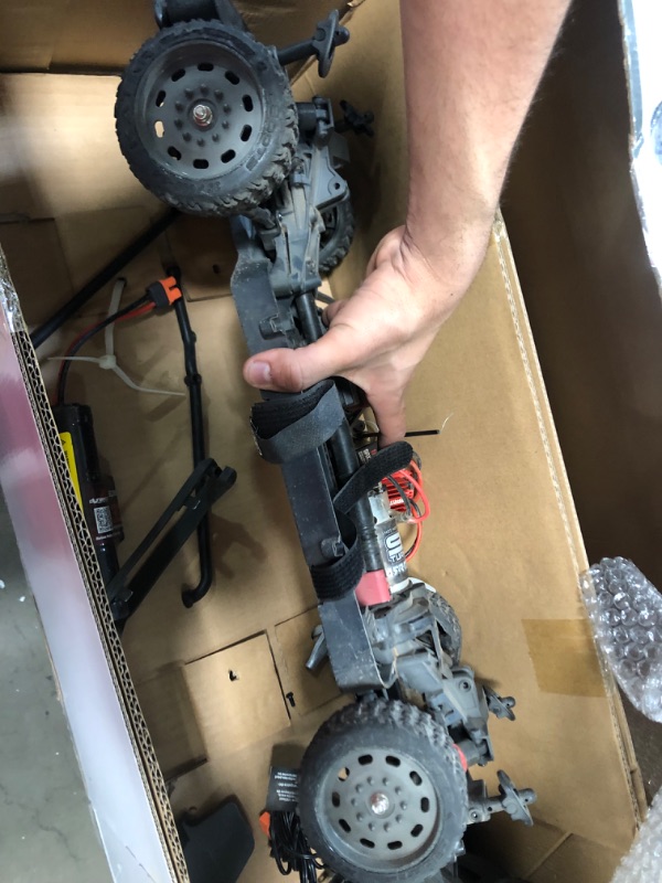 Photo 4 of (USED)ARRMA RC Truck 1/8 Infraction 4X4 MEGA Resto-Mod Truck RTR (4 AA Batteries for Transmitter Not Included) , ARA4215V3T2, Teal/Bronze

