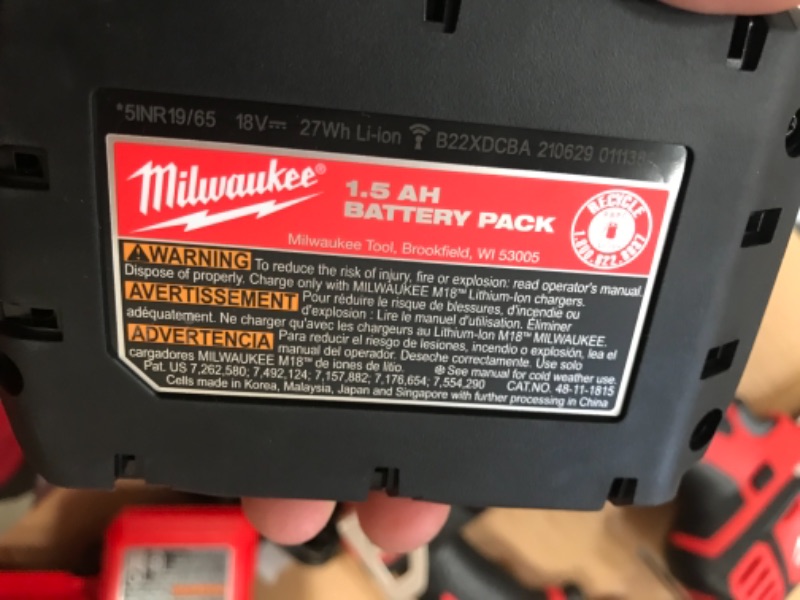 Photo 7 of "Milwaukee 2691-22 M18 18V Cordless Power Lithium-Ion 2-Tool Combo Kit"
