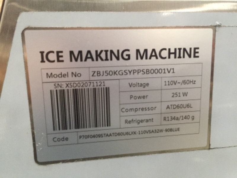 Photo 2 of TESTED TURNS ON* DAMAGED*
VEVOR ZBJ50KGSYPPSB0001V1 Ice Cube Maker 110lbs LCD Control
