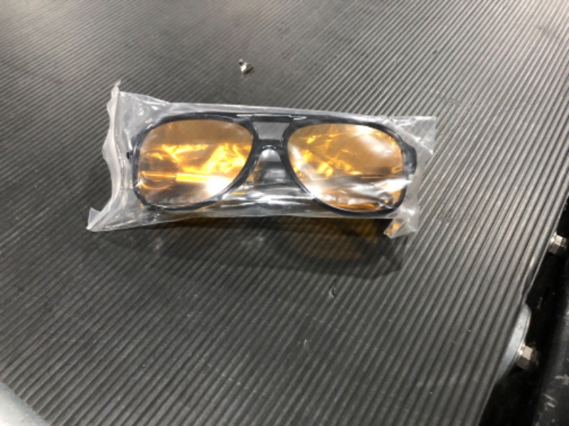 Photo 1 of 1 pair of sunglasses 